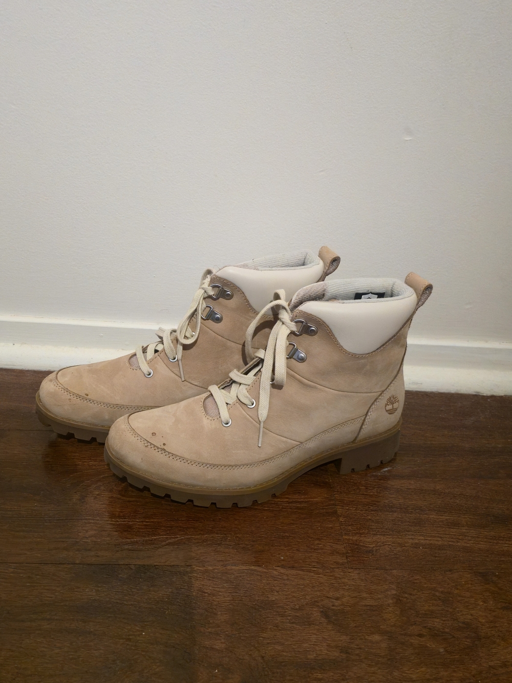 Timberland Women's Light Beige Nubuck Lace-Up Hiking Booties